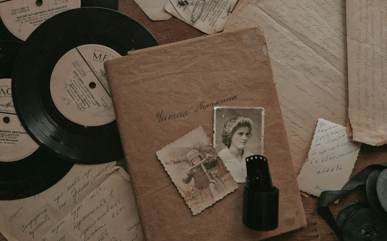 La-resistencia- tangible-el- valor-de-lo-analógico