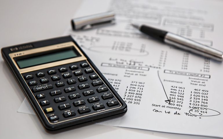 stevepb-calculator-385506_1920 (2) (1)
